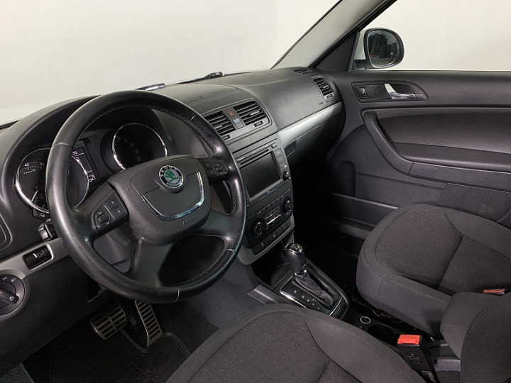 SKODA Yeti 1.8, 2013 года, Робот, БЕЛЫЙ