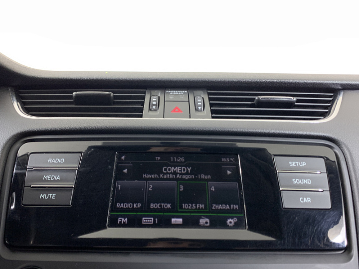 SKODA Octavia 1.4, 2015 года, Робот, Серебристый