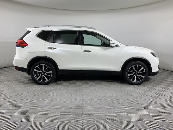 NISSAN X-Trail 2.5, 2018 года, Вариатор, БЕЛЫЙ