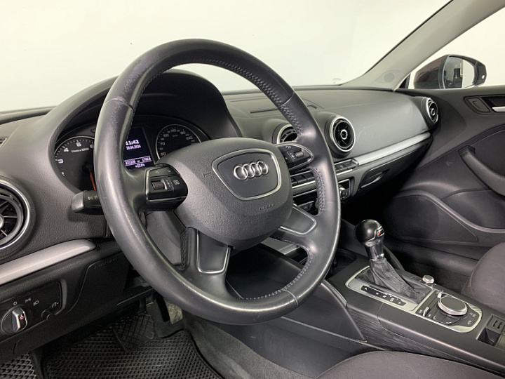 AUDI A3 1.4, 2015 года, Робот, БОРДОВЫЙ