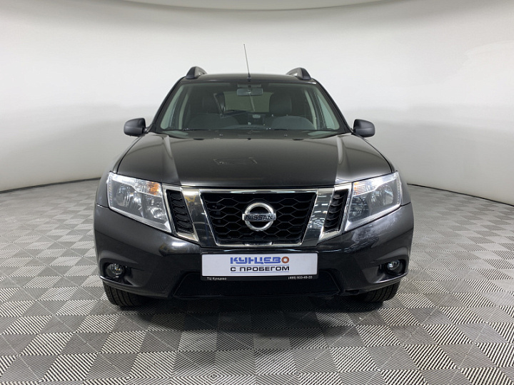 NISSAN Terrano 1.6, 2017 года, Механика, ЧЕРНЫЙ