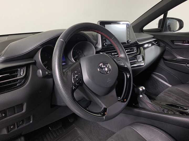 TOYOTA C-HR 2, 2021 года, Вариатор, СЕРЫЙ