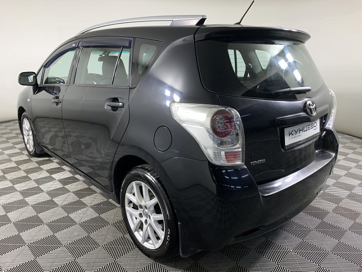 Toyota Verso 1.8, 2012 года, Вариатор, Черный