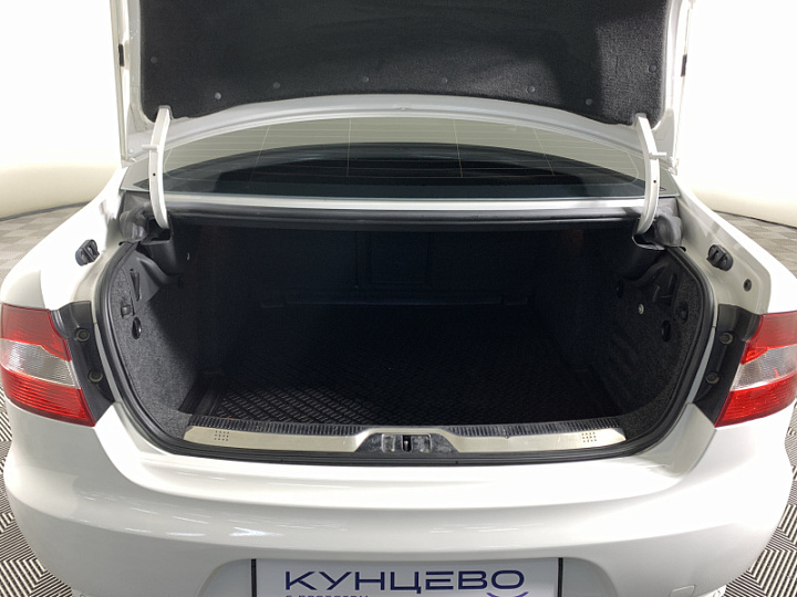 SKODA Superb 1.8, 2012 года, Автоматическая, БЕЛЫЙ