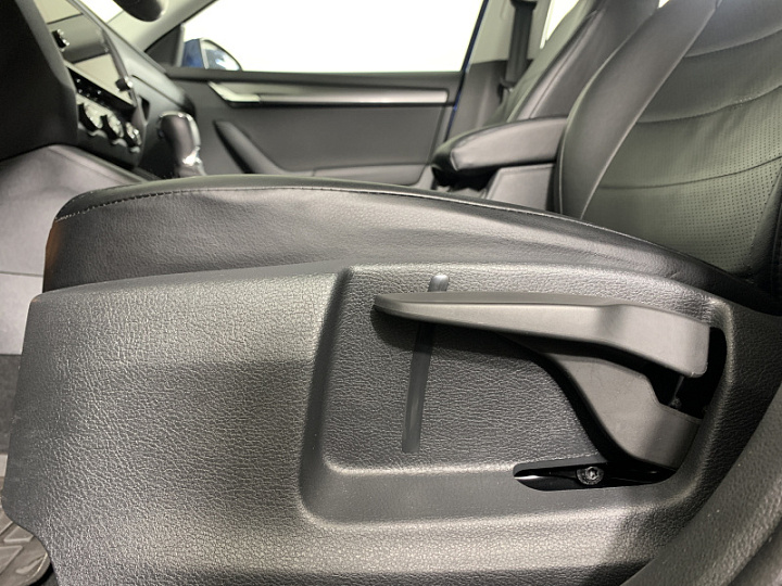 SKODA Octavia 1.8, 2020 года, Робот, Бронзовый