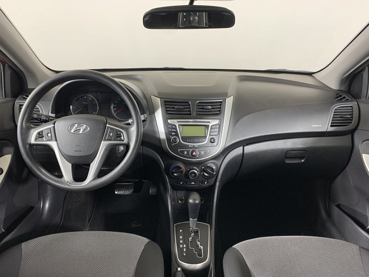 HYUNDAI Solaris 1.4, 2013 года, Автоматическая, Красный гранат
