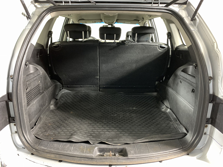 SsangYong Kyron 2, 2013 года, Автоматическая, Серебристый