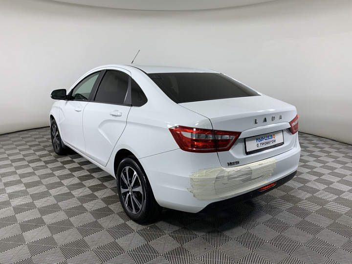 Lada Vesta 1.6, 2022 года, Механика, БЕЛЫЙ