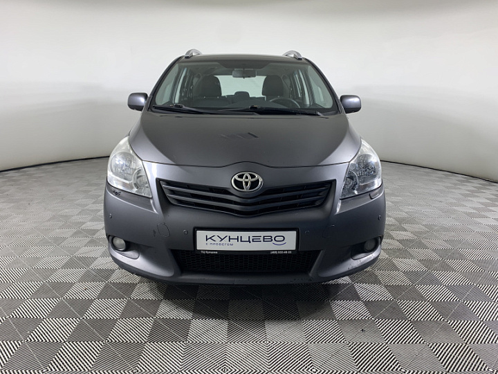 Toyota Verso 1.8, 2012 года, Вариатор, Серый
