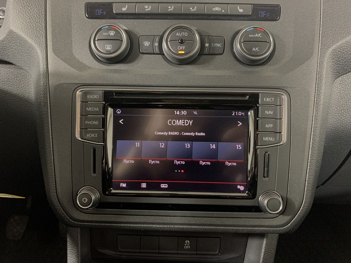 VOLKSWAGEN Caddy 1.6, 2020 года, Механика, Красный гранат