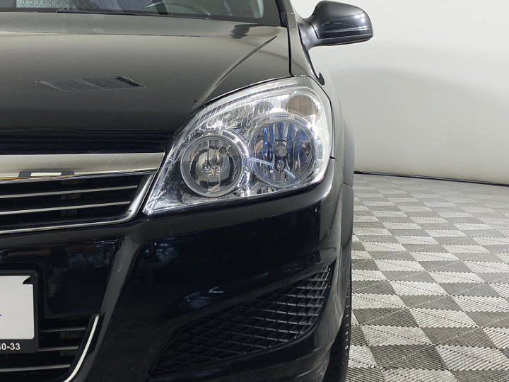 Opel Astra 1.6, 2012 года, Механика, Черный