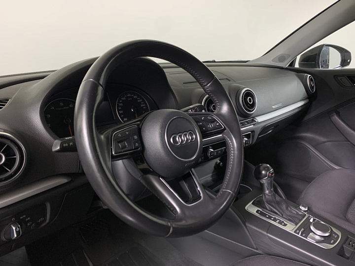 AUDI A3 1.4, 2016 года, Робот, БЕЛЫЙ