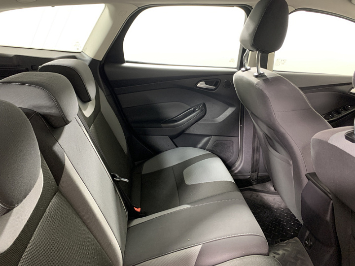FORD Focus 2, 2012 года, Робот, Серебристый
