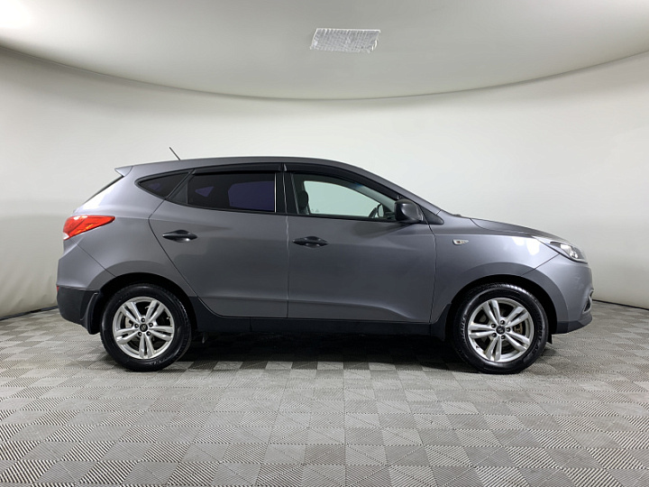 HYUNDAI ix35 2, 2014 года, Механика, СЕРЫЙ