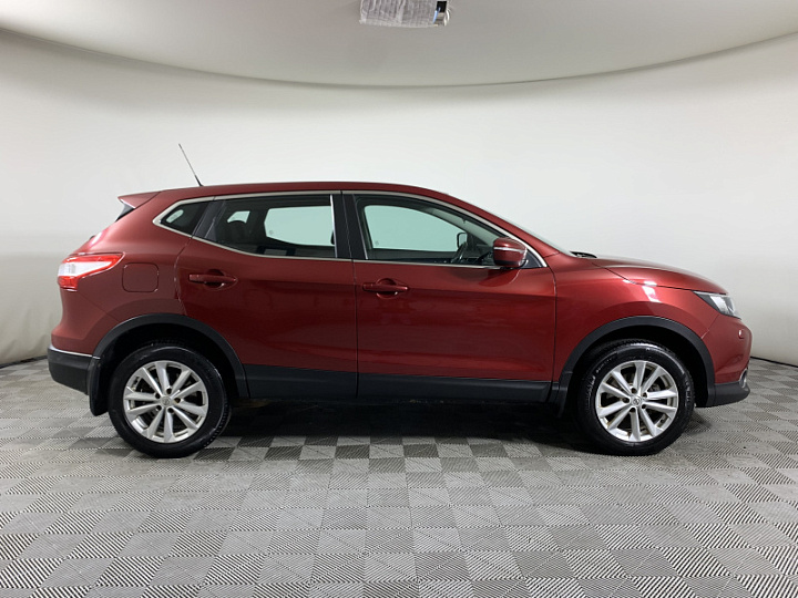 Nissan Qashqai 2, 2014 года, Вариатор, Красный
