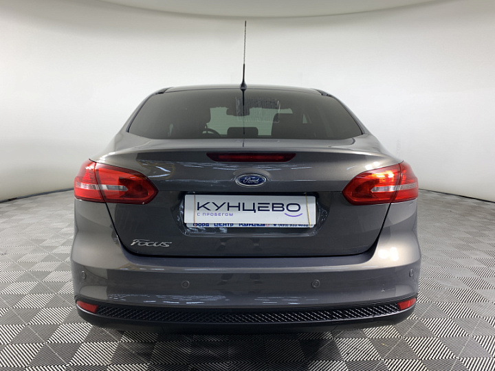 FORD Focus 1.6, 2015 года, Робот, Серо-коричневый