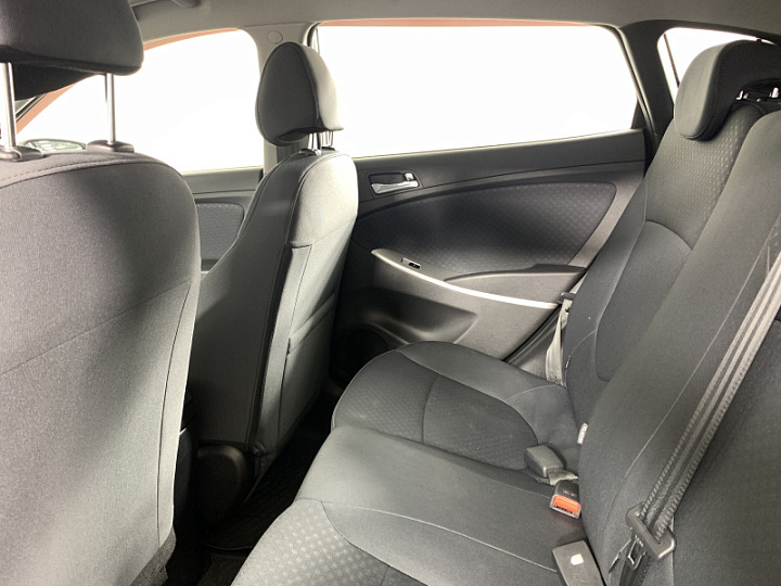 HYUNDAI Solaris 1.4, 2013 года, Автоматическая, Серебристый