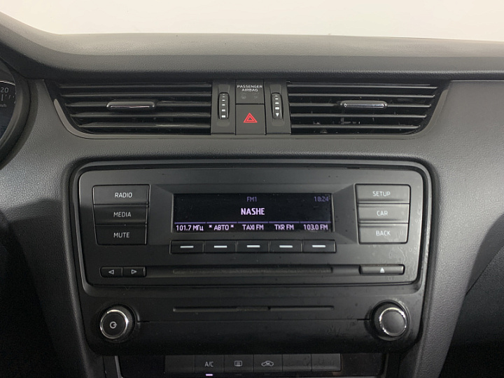 SKODA Octavia 1.2, 2013 года, Робот, БЕЛЫЙ ЖЕЛТЫЙ СЕРЫЙ
