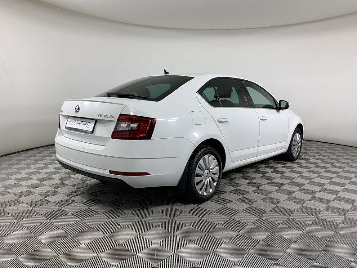 SKODA Octavia 1.8, 2018 года, Механика, БЕЛЫЙ