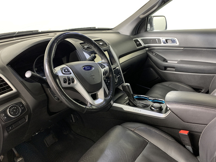 FORD Explorer 3.5, 2015 года, Автоматическая, БЕЛЫЙ
