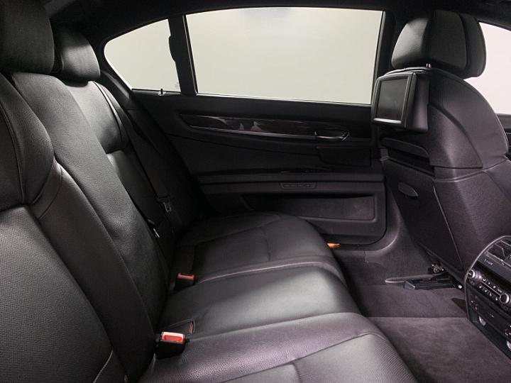 BMW 7 серии 4.4, 2012 года, Автоматическая, ЧЕРНЫЙ