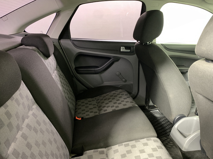 FORD Focus 1.6, 2009 года, Механика, Серебристый