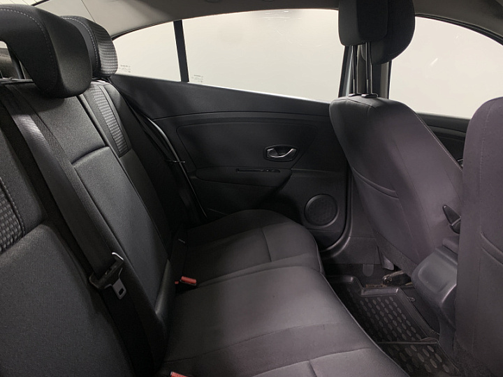 RENAULT Fluence 1.6, 2011 года, Механика, БЕЛЫЙ