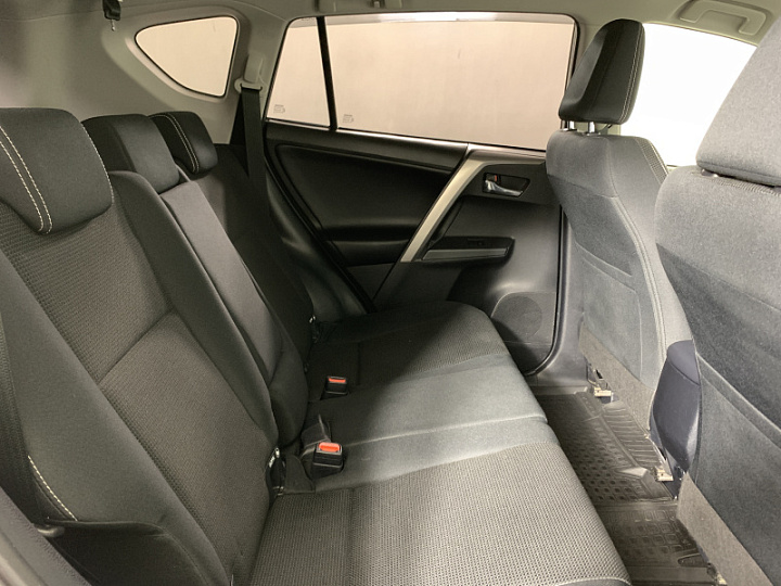 TOYOTA RAV4 2.5, 2018 года, Автоматическая, БЕЛЫЙ