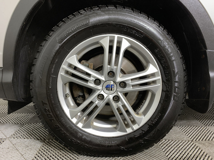 Nissan Qashqai 2, 2015 года, Механика, Серебристый