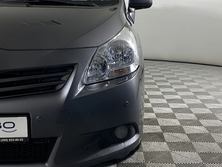 Toyota Verso 1.8, 2012 года, Вариатор, Серый
