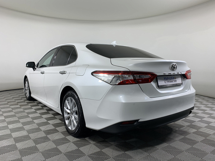 TOYOTA Camry 2.5, 2018 года, Автоматическая, БЕЛЫЙ