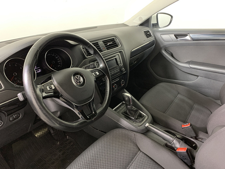 Volkswagen Jetta 1.6, 2016 года, Автоматическая, белый