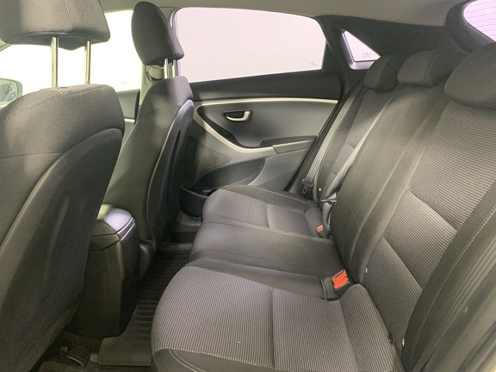 Hyundai i30 1.6, 2015 года, Механика, БЕЛЫЙ