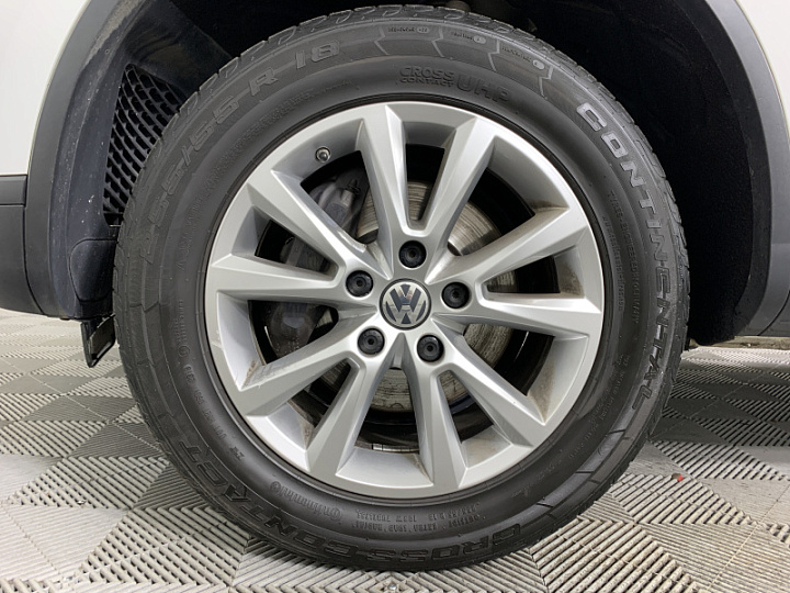 VOLKSWAGEN Touareg 3, 2018 года, Автоматическая, БЕЛЫЙ