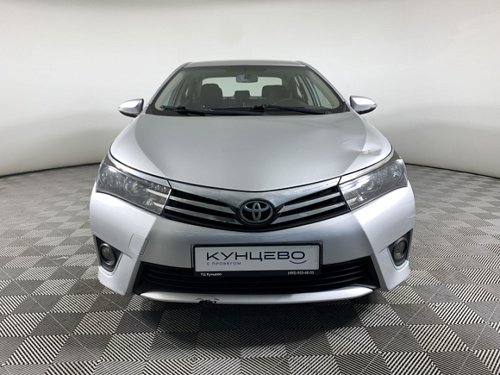 TOYOTA Corolla 1.5, 2013 года, Механика, Серебристый