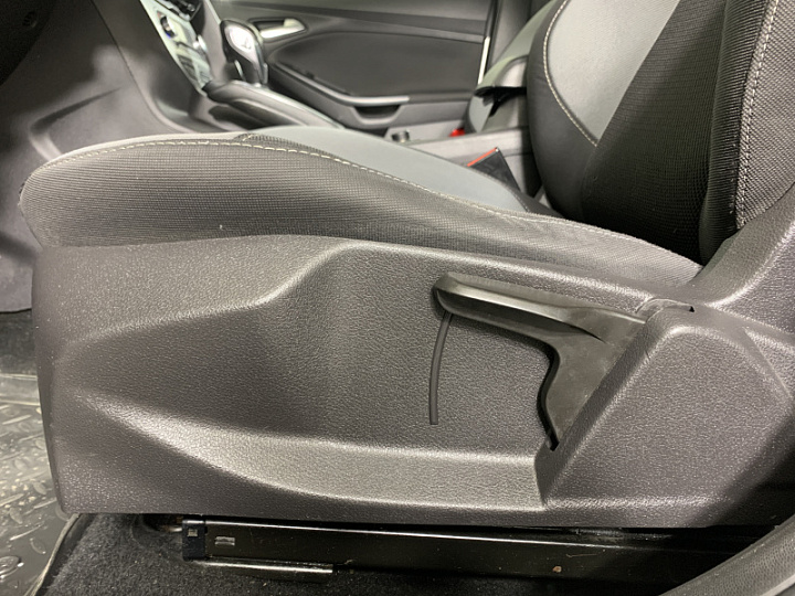 FORD Focus 2, 2012 года, Робот, Серебристый