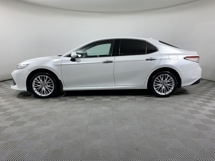 TOYOTA Camry 2.5, 2021 года, Автоматическая, БЕЛЫЙ