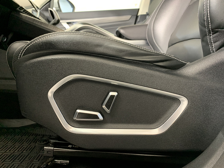 GEELY ATLAS PRO 1.5, 2023 года, Робот, БЕЛЫЙ