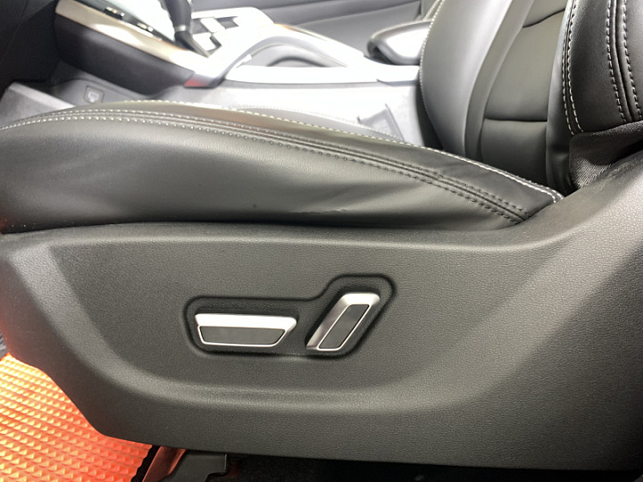 Geely Atlas 2.4, 2019 года, Автоматическая, Красный