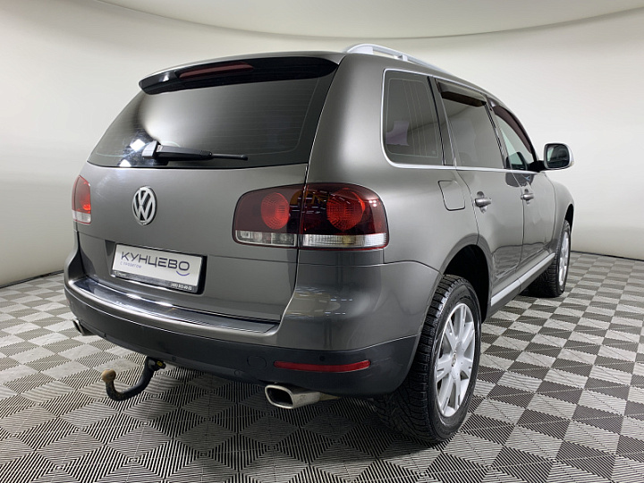 VOLKSWAGEN Touareg 3, 2010 года, Автоматическая, СЕРЫЙ