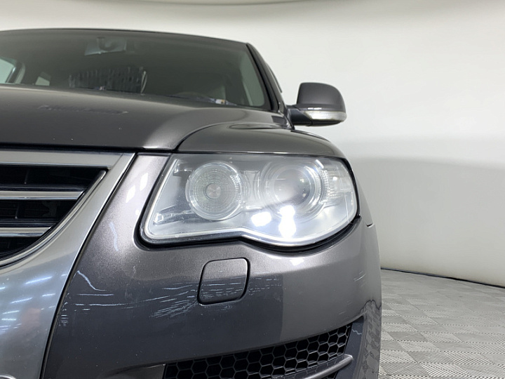 VOLKSWAGEN Touareg 3.6, 2007 года, Автоматическая, Черно-Серый