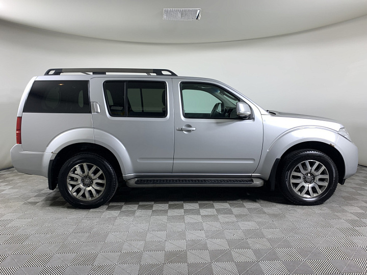 NISSAN Pathfinder 2.5, 2010 года, Автоматическая, Серебристый