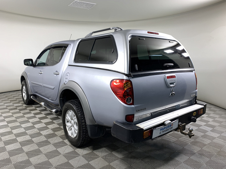 MITSUBISHI L200 2.5, 2013 года, Автоматическая, Серебристый