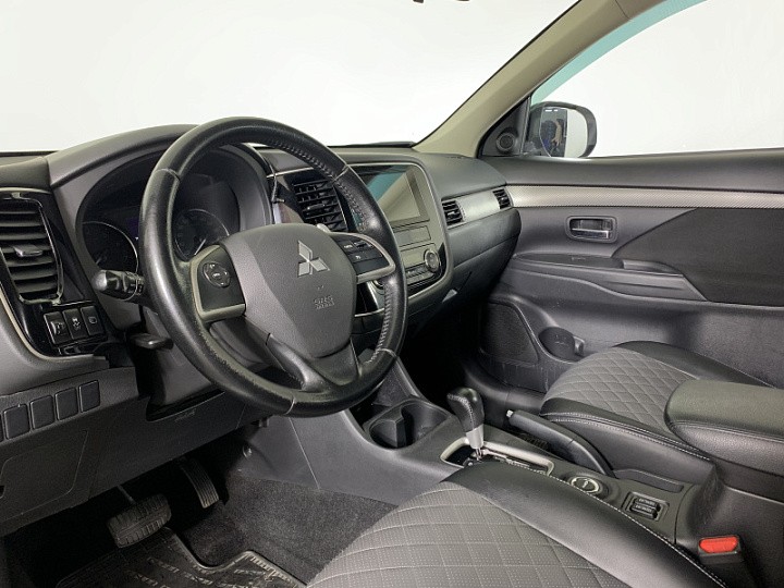 Mitsubishi Outlander 2.4, 2013 года, Вариатор, БЕЛЫЙ