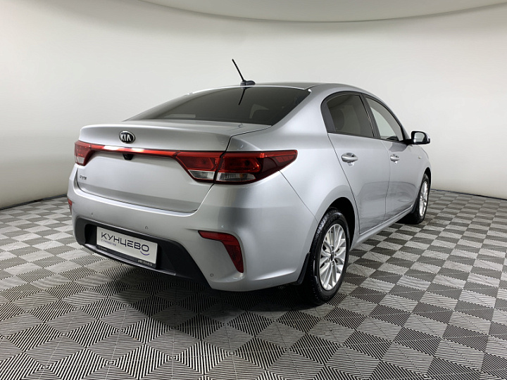 KIA Rio 1.6, 2018 года, Автоматическая, Серебристый