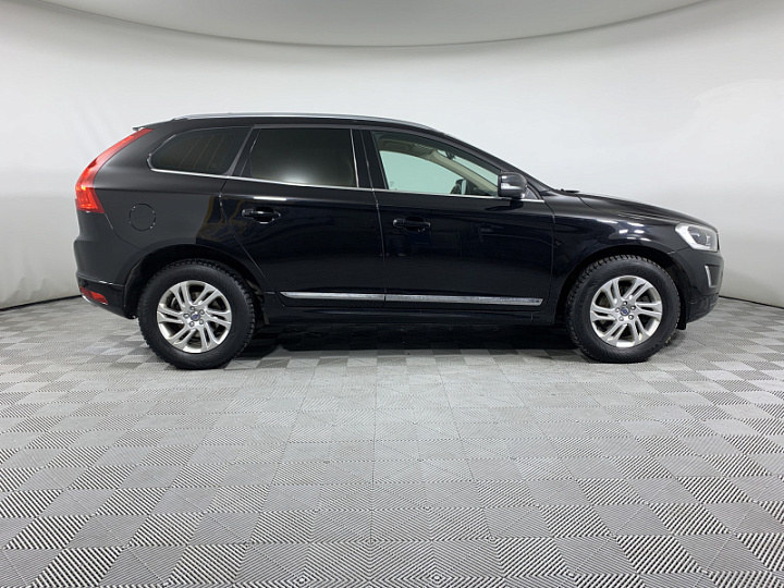 VOLVO XC60 2.4, 2017 года, Автоматическая, ЧЕРНЫЙ