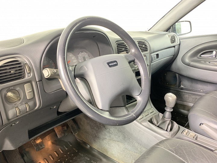 VOLVO S40 1.7, 1997 года, Механика, ЧЕРНЫЙ
