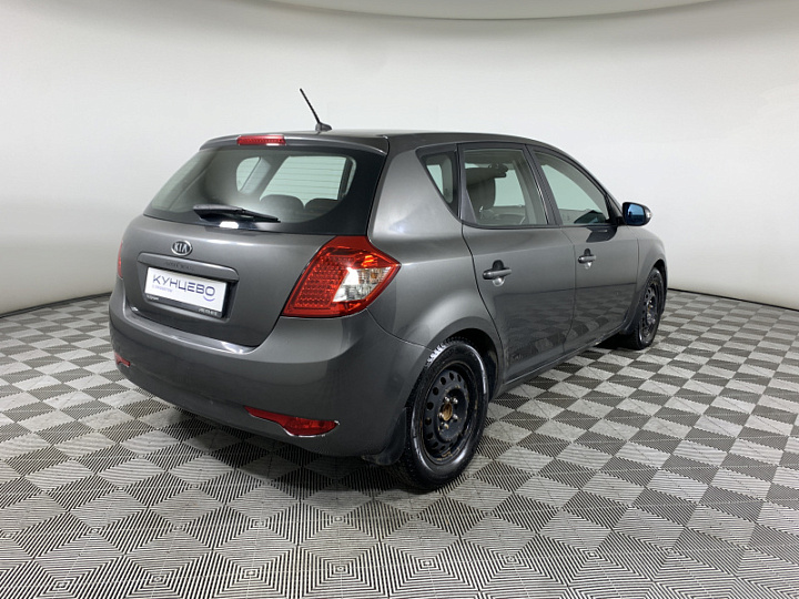 KIA Ceed 1.6, 2010 года, Автоматическая, Серебристый
