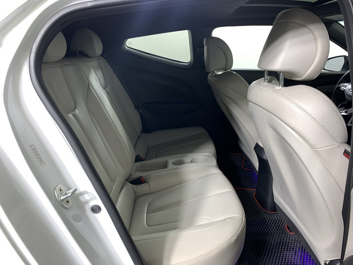Hyundai Veloster 1.6, 2019 года, Робот, Белый