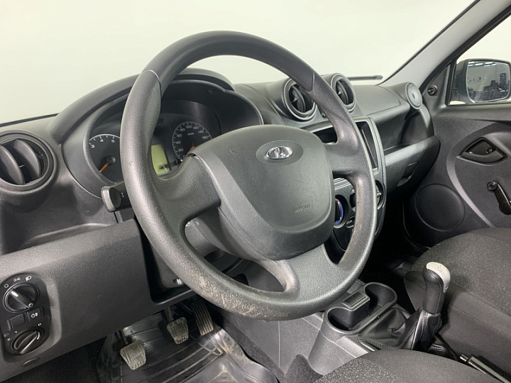 Lada Granta 1.6, 2017 года, Механика, БЕЛЫЙ